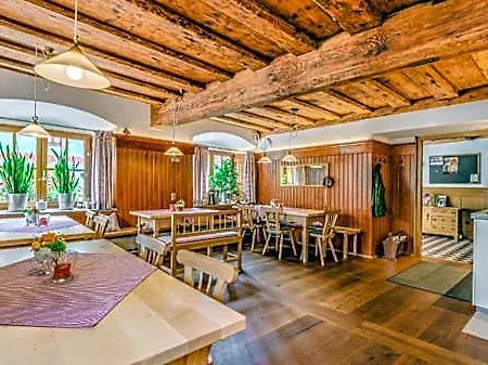 Inn Schiesl *