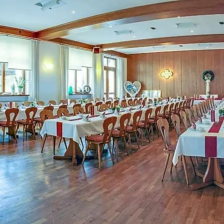 Schiesl Inn *