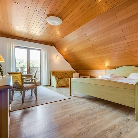 Schiesl Inn *